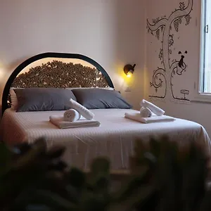 Frühstückspension Liotru Maisonne, With En-suite Bathroom And Shared Bathroom Catania